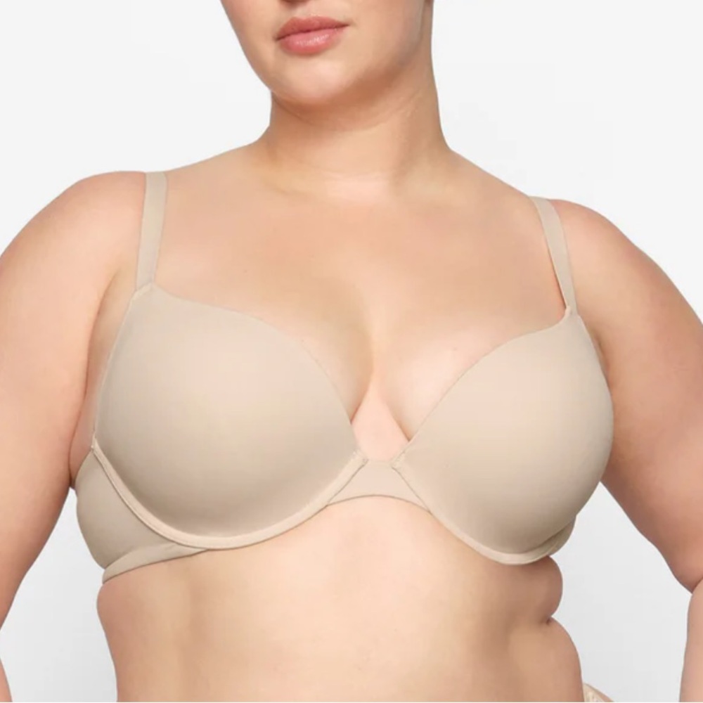 SKIMS NWT Fits Everybody Underwire Tshirt Bra - Sand